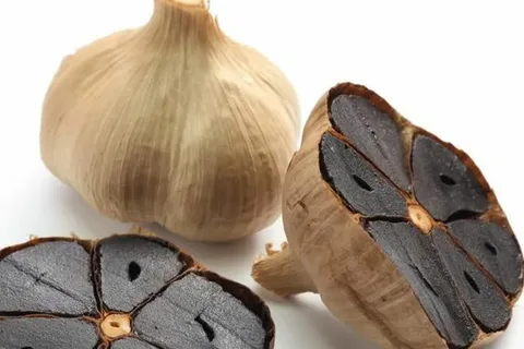 سیر سیاه هندی تازه و خوش طعم با خواص درمانی